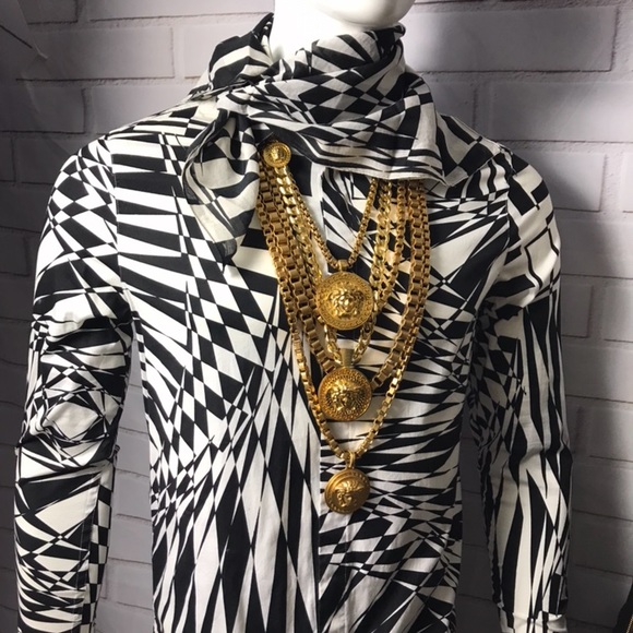 VERSACE - Picture 2 of 8